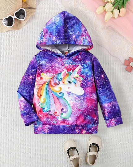 Mädchen im Einhorn Hoodie mit funkelndem 3D-Sternenprint, ideal für den Herbst und legere Anlässe