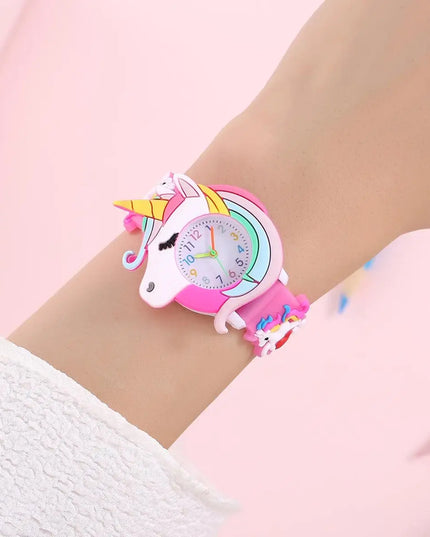 Deine magische Einhorn Uhr mit Saturn-Zauber!