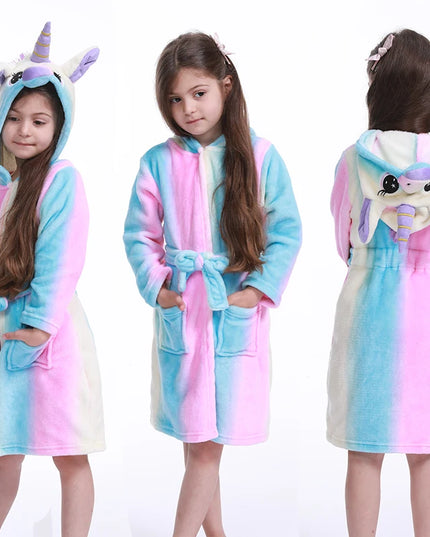 Warmer Einhorn Pyjama für kuschelige