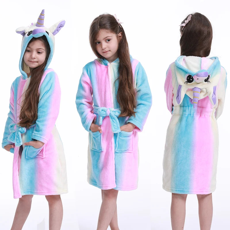 Warmer Einhorn Pyjama für kuschelige