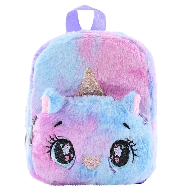 Lila Einhorn Rucksack aus Plüsch mit großen Augen, perfekt für Mädchen und kleine Einhorn-Liebhaber.