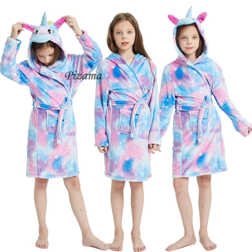 Funkelnder Einhorn Pyjama mit rosa Sternen