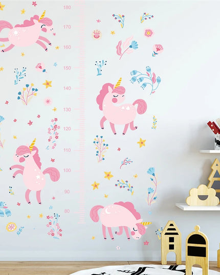 Pinkes Einhorn Wandtattoo mit Höhenmesser