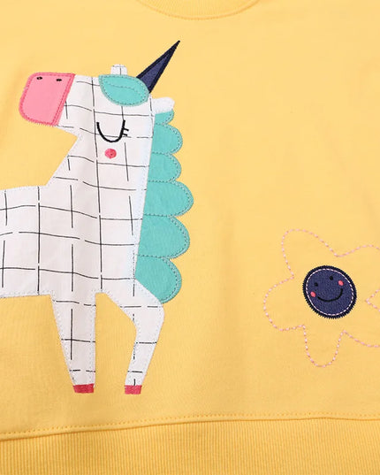 Dein Einhorn Pullover mit süßer Stickerei!