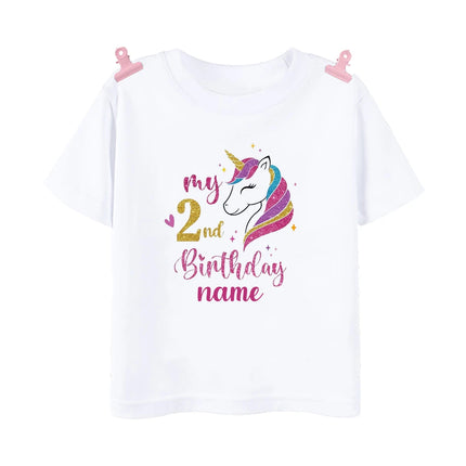 Personalisiertes Einhorn Geburtstag T-Shirt für Mädchen mit Namen und Alter (1-12 Jahre) in Weiß