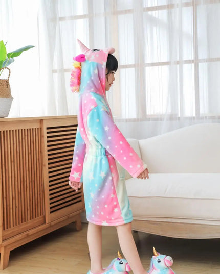 Kuscheliger Einhorn Onesie Robe für dich!