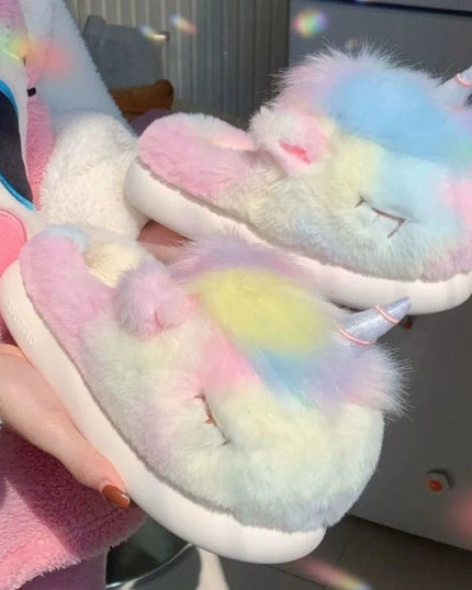 Kuschelige Einhorn Hausschuhe für deine Füße!