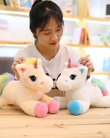 Dein riesiges Regenbogen Einhorn Kissen!