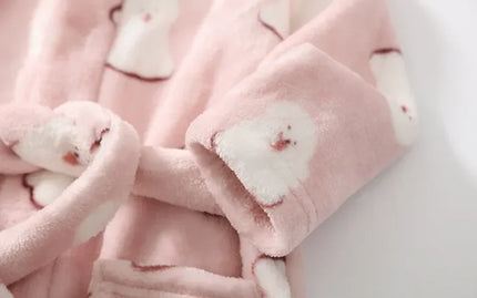 Süßer Einhorn Pyjama für kleine