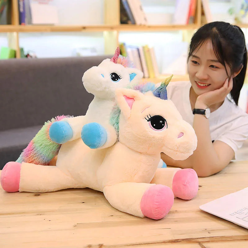 Dein riesiges Regenbogen Einhorn Kissen!