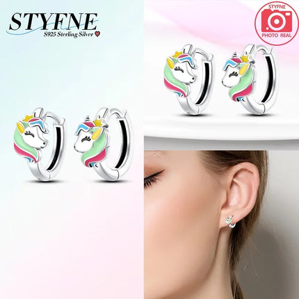 Funkelnde Einhorn Ohrringe aus 925er Silber mit bunten Zirkonia-Steinen