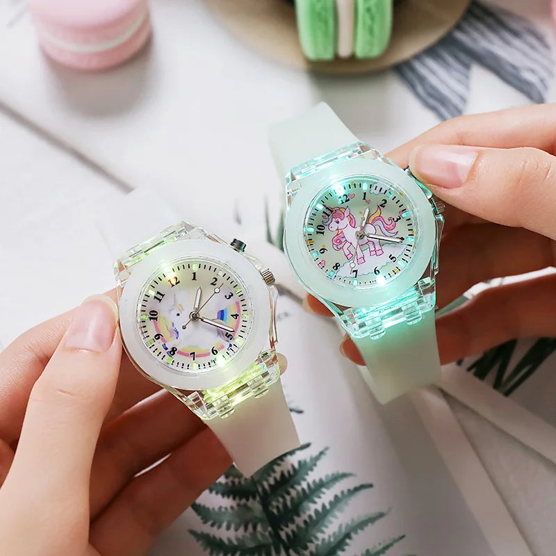 Deine Einhorn Uhr, die im Dunkeln leuchtet