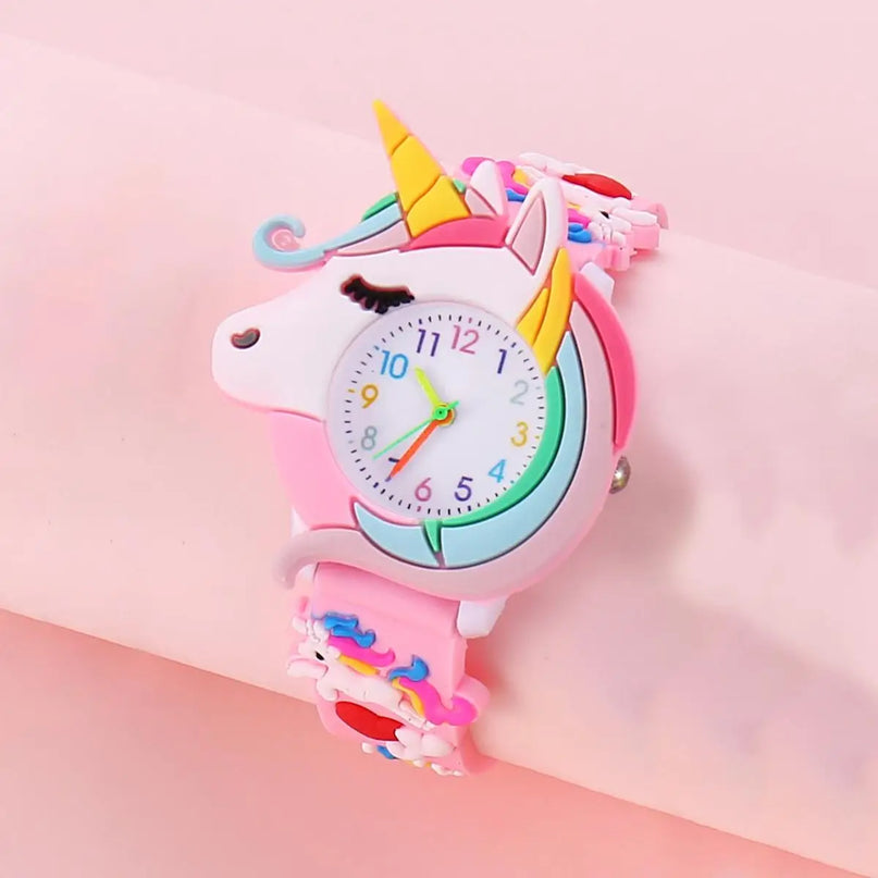 Deine magische Einhorn Uhr mit Saturn-Zauber!