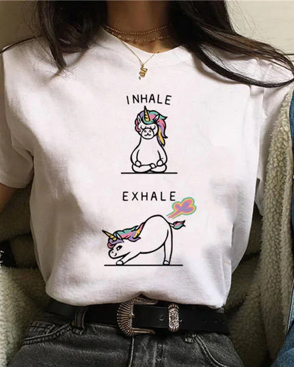 Dein verspieltes Kawaii Einhorn T-Shirt