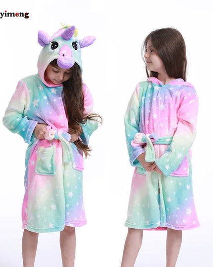 Warmer Einhorn Pyjama für kuschelige
