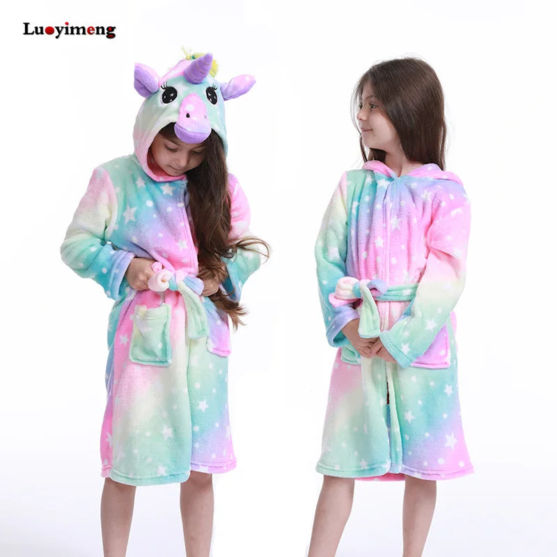 Warmer Einhorn Pyjama für kuschelige
