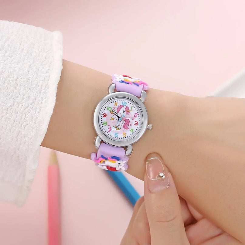 Deine stylische Einhorn Uhr in bunten Farben
