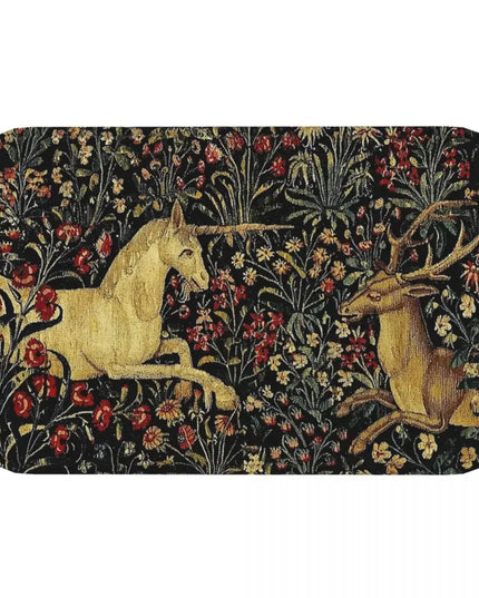 Dein Einhorn Teppich im Mittelalter-Look!