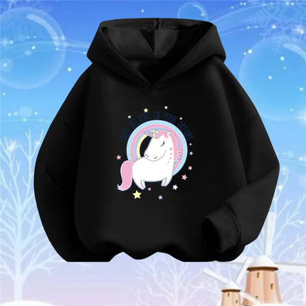 Schwarze Einhorn Jacke von Lolocee mit farbenfrohen Blumen und Einhorn-Motiv für Kinder
