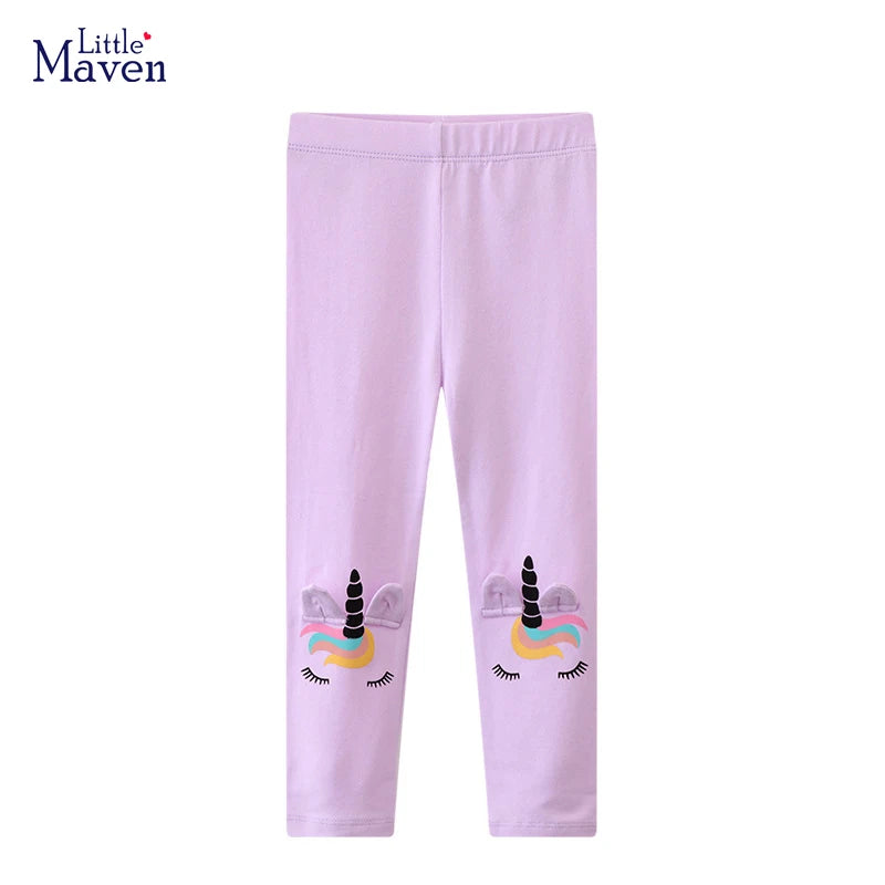 Mädchen in kuscheliger Baumwoll Einhorn Leggings mit niedlichem Einhorn-Motiv für den Herbst