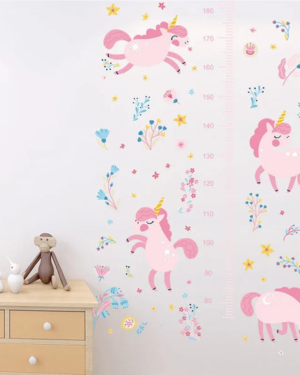 Pinkes Einhorn Wandtattoo mit Höhenmesser