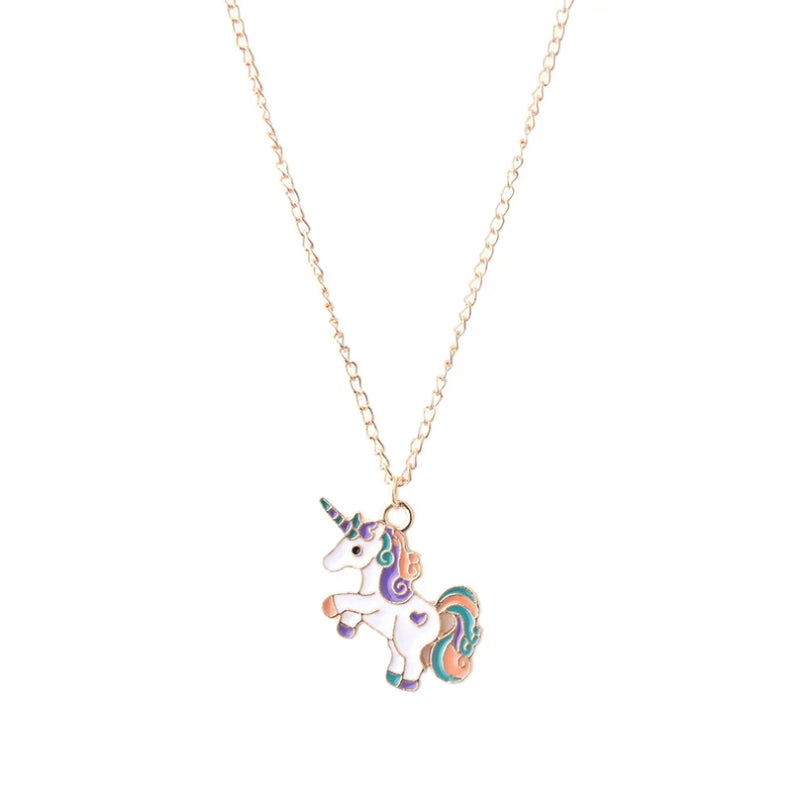 Einhorn Kette mit flauschigem, mehrfarbigem Einhorn-Anhänger in Lila für den Herbst und Winter