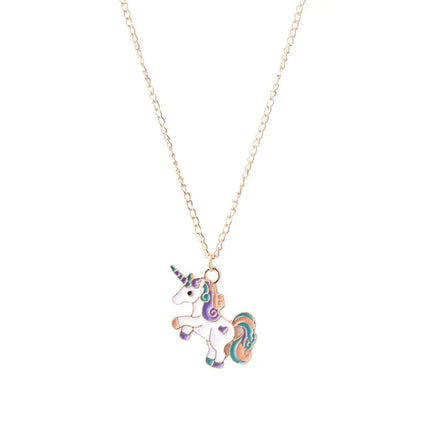 Einhorn Kette mit flauschigem, mehrfarbigem Einhorn-Anhänger in Lila für den Herbst und Winter
