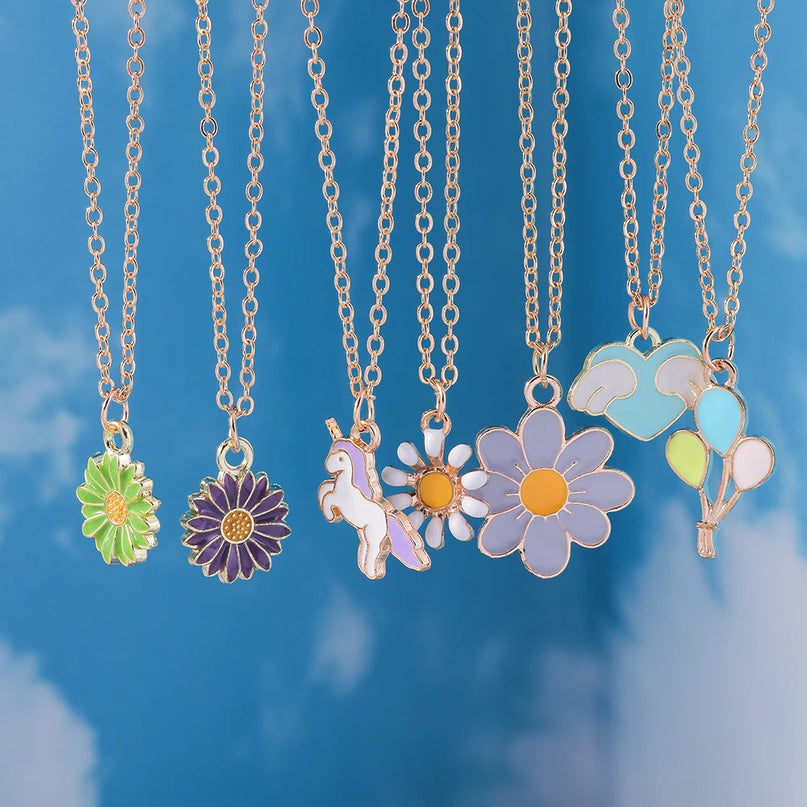 Deine bunte Einhorn Kette mit Enamel-Motiven!