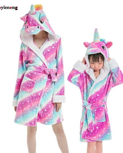 Warmer Einhorn Pyjama für kuschelige