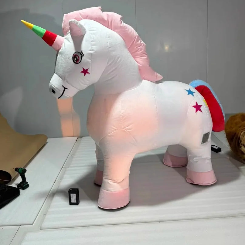 Gigantisch: Dein Aufblasbares Einhorn Kostuem
