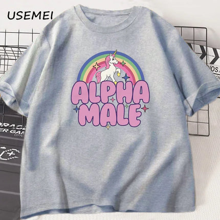 Graues Einhorn T-Shirt mit einem farbenfrohen Regenbogen-Einhorn-Motiv für Herren, lässig und bequem.