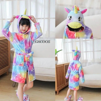 Lila Einhorn Onesie für Kinder aus weichem Flanell, gemütlich und magisch für entspannte Stunden