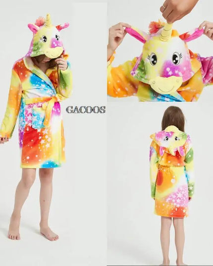Strahlender Einhorn Onesie für kleine Helden!