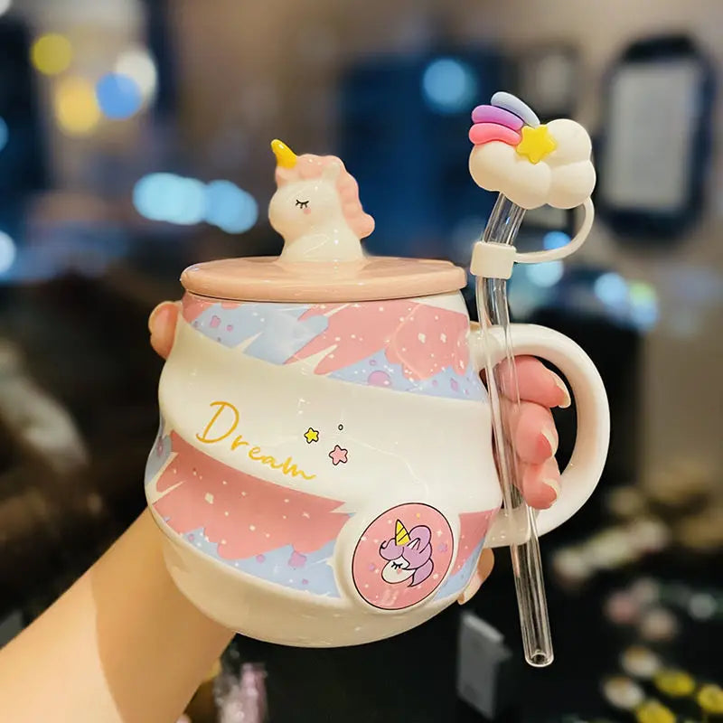Süße rosa Einhorn Trinkflasche aus Keramik mit Löffel, Deckel und Staubschutz, gefüllt mit Kaffee oder Tee