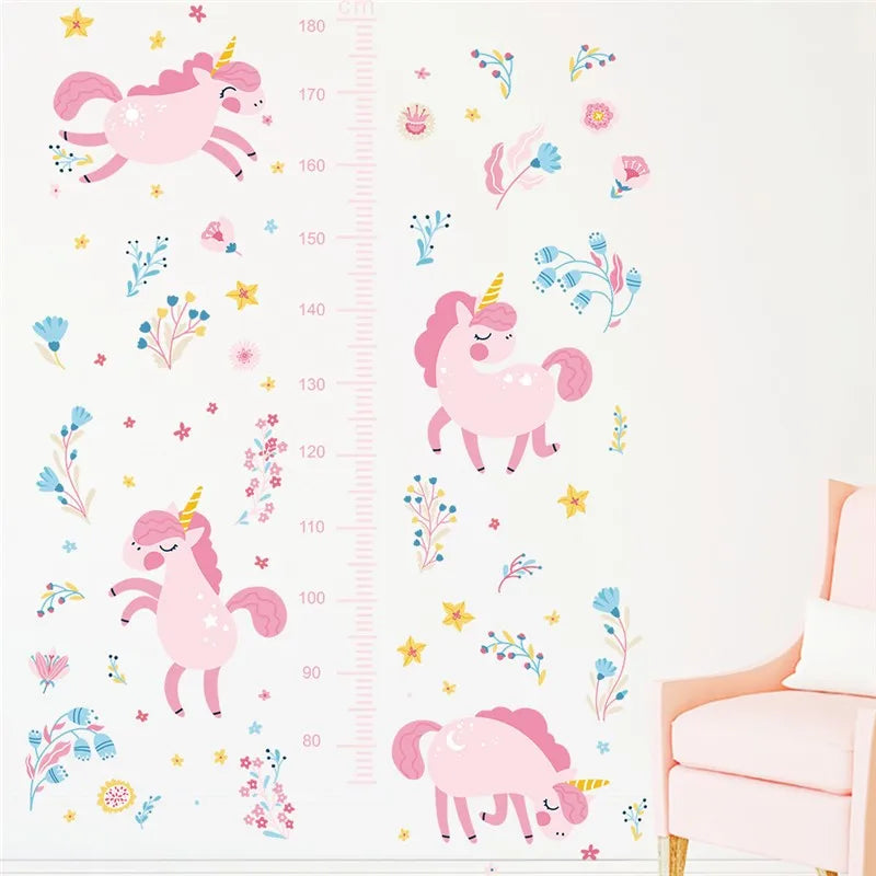 Pinkes Einhorn Wandtattoo mit Höhenmesser