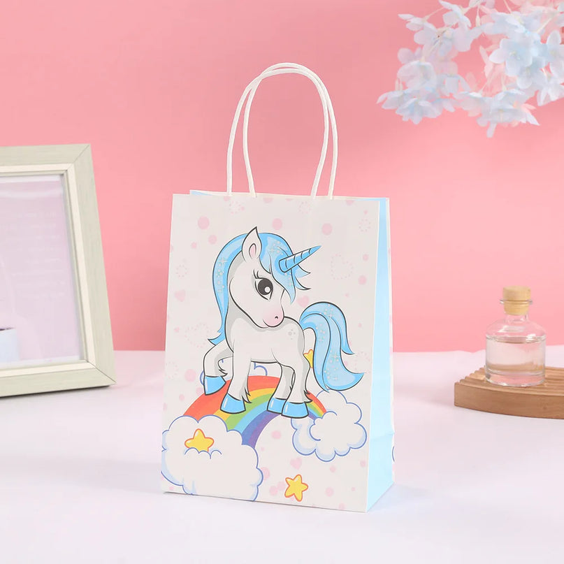 Set aus 6 bunten Einhorn Geschenktüten aus Papier mit Regenbogen-Motiv, ideal für Kinderpartys und Süßigkeiten.