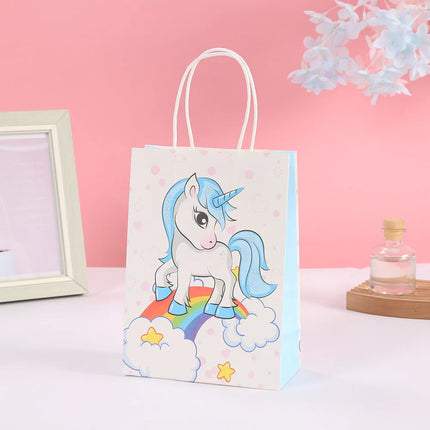 Set aus 6 bunten Einhorn Geschenktüten aus Papier mit Regenbogen-Motiv, ideal für Kinderpartys und Süßigkeiten.