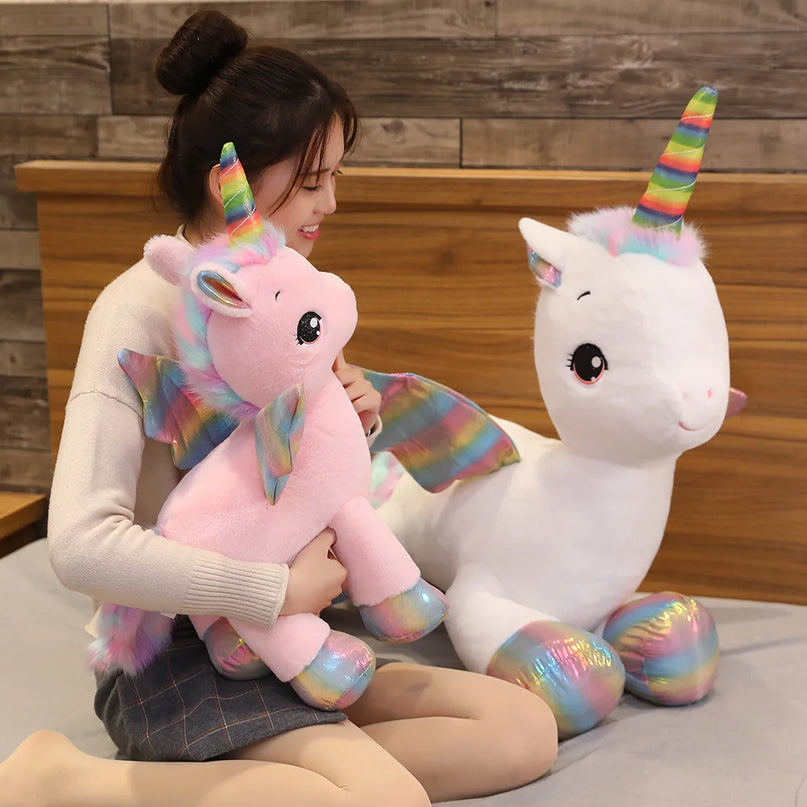 Dein flauschiges Einhorn Kissen mit Flügeln!